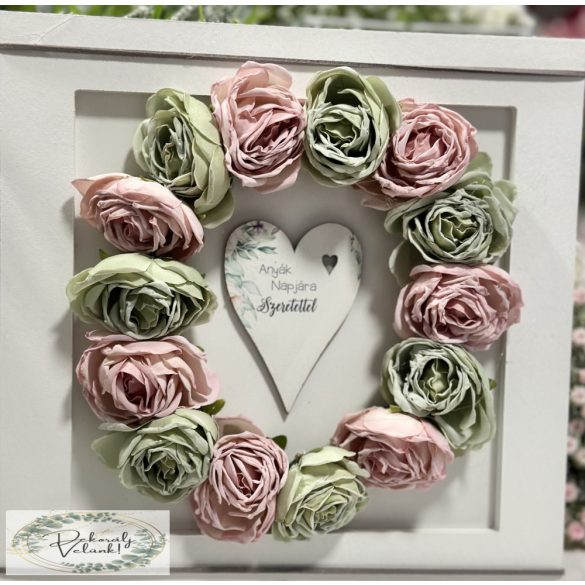 Gyönyörű rózsaszín és halvány zöld rózsák fehér  25*25 cm fa dobozban  szív táblával